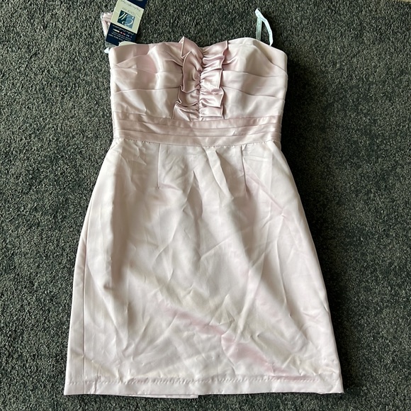 Alfred Angelo Dresses & Skirts - alfred angelo front bow satin strapless dress